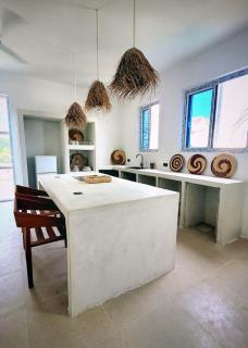 Modern Luxury 4 sleeper apartment Paje Beach Zanzibar TV WIFI AC centrally located - Paje - 3