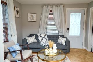 Dispo limitée ! Appartement lumineux très propre avec jardin privé , accès autonome, Wi-Fi & parking intérieur, Netflix, - Saint-Jean-sur-Richelieu - 7