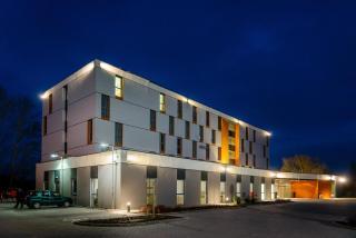 Best Western Plus Lakeside Hotel - Székesfehérvár - 7