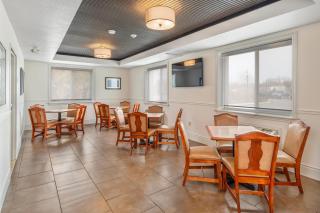 Comfort Inn & Suites Thousand Islands Harbour District - Gananoque - 8