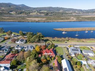 Franklin Lodge Huon Valley Iris Room - 5