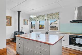 Franklin Lodge Huon Valley Iris Room - 2