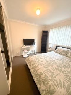 Bedroom in Sydney AU - Kirrawee - 4