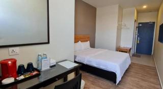 Sg. Paka Hotel - Paka - 1