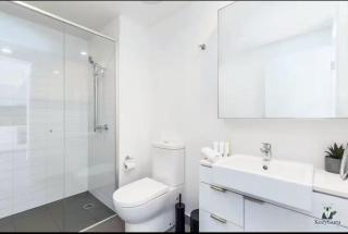 KOZYGURU FORTITUDE VALLEY AMAZING VIEW 2BED APT + FREE PARKING QFV010 - Brisbane - 7