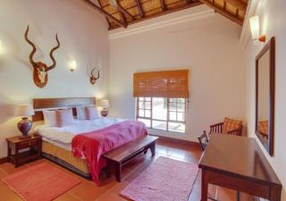 Zebula 1 Pela Lodge, 6 bedrooms - Warmbaths - 2