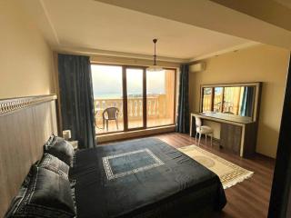 Elegant 1BR Apartment with Balcony in Argisht Palace by Flat Mаnаger - Varna City - 8