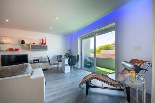 Lucky House (A L) - 5