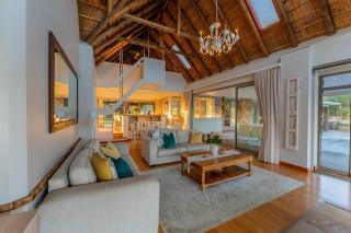 Ukuthula Estate, Aloe Grasdak House - Kromriviermond - 1