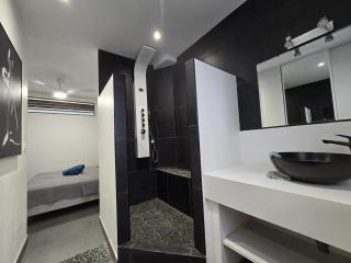 Cozy Apartment in Baie Nettlé with Pool - Baie Nettle - 6