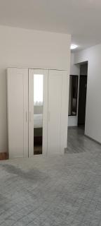 Skyline Apart 2 Militari Residence - Roşu - 3
