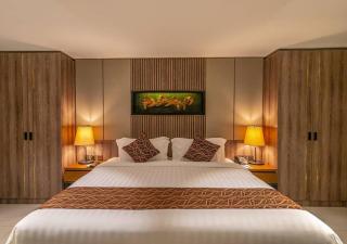 De Atlantiis Suites Near IGI Airport - 0