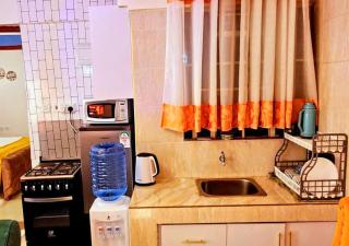 One Bedroom Retreat Opposite Garden City Mall - Nairobi - 3