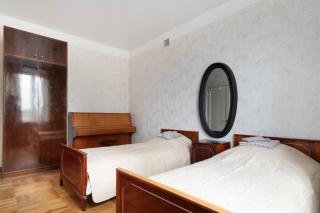 City Center Huge 3-Bedroom Apartment - 9