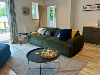 Otters Halt & Mouse Hole - Sleeps 12, Pet Friendly - - 9