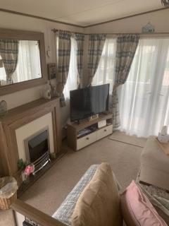 Marine Holiday Park Luxury Caravan - Rhyl - 2