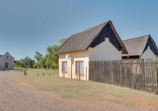 Zebula 1 Pela Lodge, 2-bedroom cottage - Warmbaths - 0