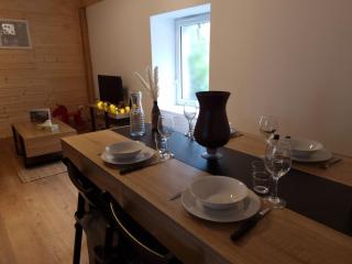 Quincey Village House - 7