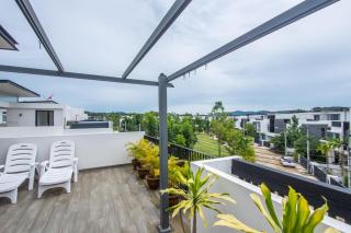 Spacious 3 bedroom townhouse in Laguna - - 9