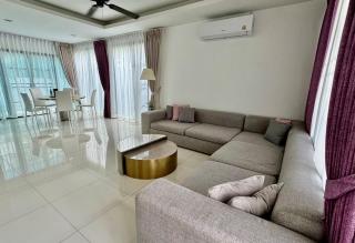 Spacious 3 bedroom townhouse in Laguna - - 4