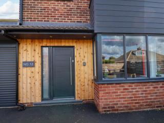 12 Hunley Avenue - Saltburn-by-the-Sea - 9