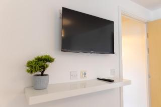 Cardiff Bay Retreat 2 Bed Apartment Free Parking - Cardiff - 6