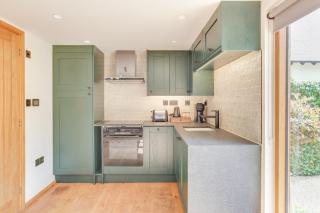 Beech Cottage - one bedroom retreat with hot tub - Hatfield Broad Oak - 6