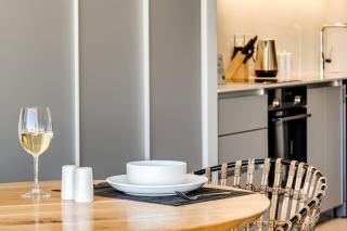 Bantry Bay Retreat, Ocean and Mountain Views - 4