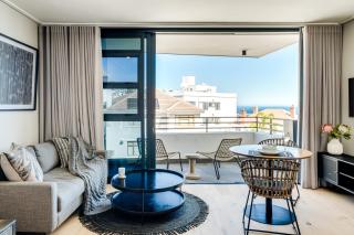Bantry Bay Retreat, Ocean and Mountain Views - 0