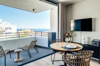 Bantry Bay Retreat, Ocean and Mountain Views - 8