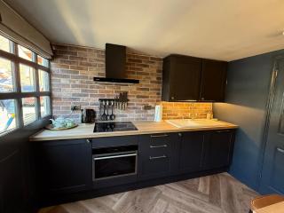 Charming Cottage in heart of town - Christchurch - 1