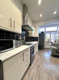 Home from Home - Derby - FREE Parking, Great for Groups - Hosted by Stay Host Save - Derby - 7