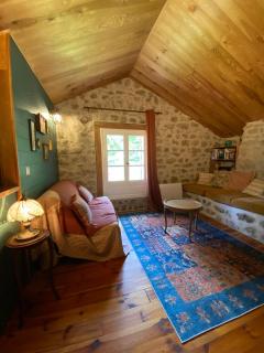 Location Maisonnette de Charme en Pierres 80m2 - - 2