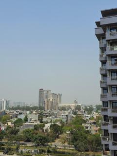 Luxury 4BHK in Greater Noida - 5 Min to India Expo - Greater Noida - 3
