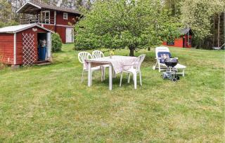 2 Bedroom Awesome Home In Gislatorp - Orrefors - 9