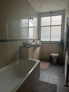 Superb 2Bed Flat Right Beside Earl's Court Station - Londra - 4
