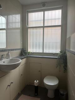 Superb 2Bed Flat Right Beside Earl's Court Station - Londra - 5