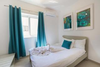 Spacious & Central 3BD Apartment with Front Balcony - Close to Sliema, St Julians, Valletta - Pembroke - 9