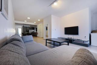 Spacious & Central 3BD Apartment with Front Balcony - Close to Sliema, St Julians, Valletta - 6