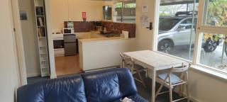 The Grove Getaway 2 min walk to train and shops - Sturt - 8