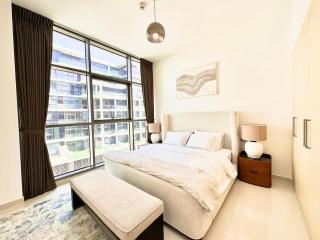 Bright & Airy 2BR Full Park View - 6