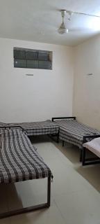 Hotel Poonam Lodge - Ahmadnagar - 4