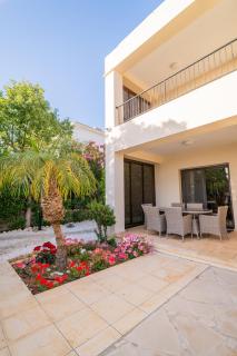 Villa Pontus - stunning views & privacy in beautiful garden with pool & hot tub - Kouklia - 3