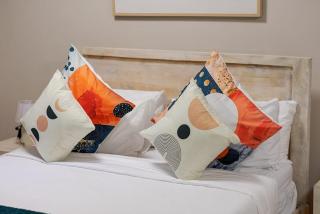 Chic Open Living Luxury Studio - Vosburg - 9