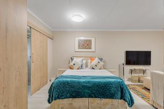 Chic Open Living Luxury Studio - Vosburg - 7