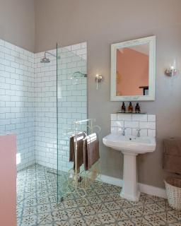 Crabapple Cottage, Cheverells Farm - 1