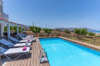 Beachfront Boutique Suites Alkioni - 7