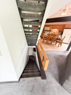 Lakefront Treetop Village59-3bed3bapools-8pp - Four Seasons - 1