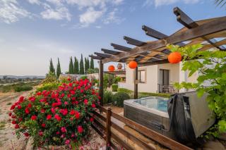 Villa Panorama - Stunning views in villa with hot tub, pool, garden - Kouklia - 8