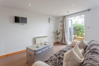 Stansted airport - studio annexe with parking - Hatfield Broad Oak - 3